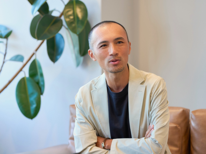 経営戦略局/経営企画・マーケティング室 副室長 清水 拓磨(しみず たくま)
