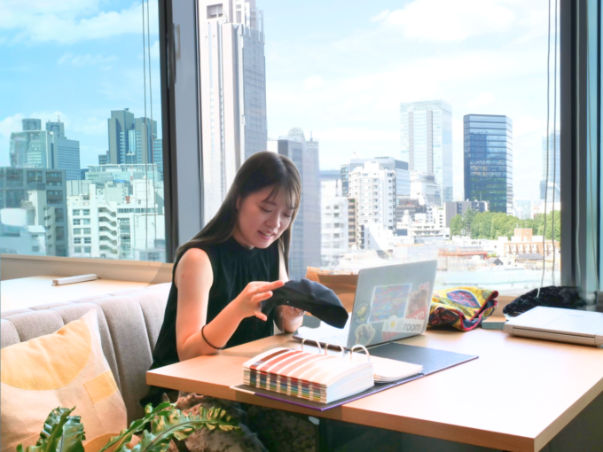 サニーサイドアップ 友森のサンプルチェックの風景