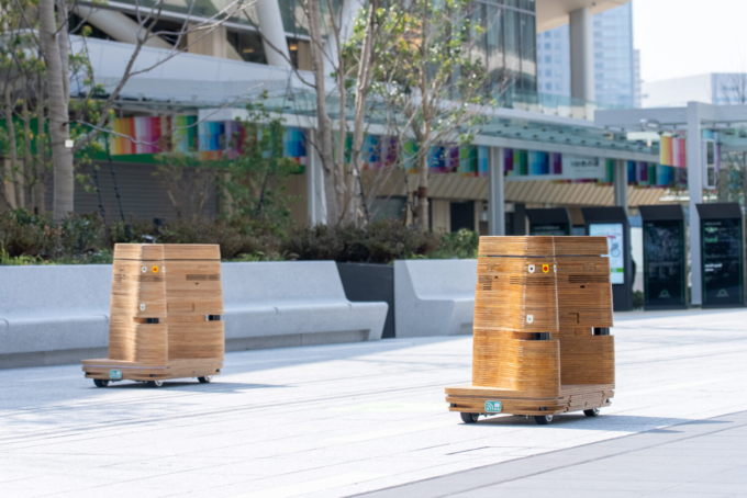 高輪ゲートウェイシティの敷地内を走る自動走行モビリティ