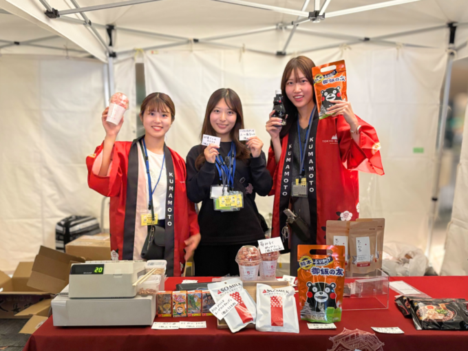 本イベントを担当した、サニーサイドアップのメンバーたち。左より、飯島、眞田、上野