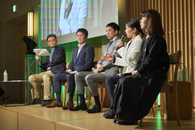 「EcoVadis」が主催するパネルディスカッションでサニーサイドアップ 谷村が話す様子