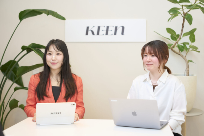 左より、KEEN株式会社 代表取締役 小倉一葉さん、サニーサイドアップ 平井